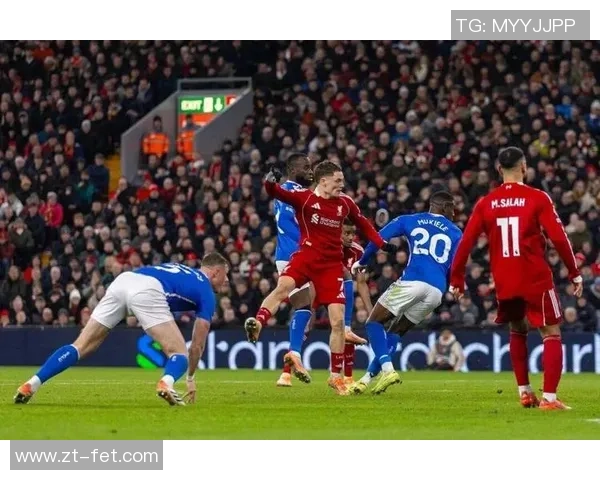 世界杯冷门瞬间那不勒斯乌龙球绝杀利物浦引发全场狂欢