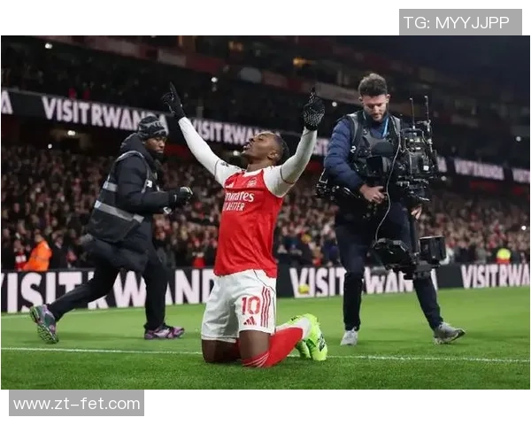 中超精彩对决阿森纳与那不勒斯握手言和帽子戏法引发热议