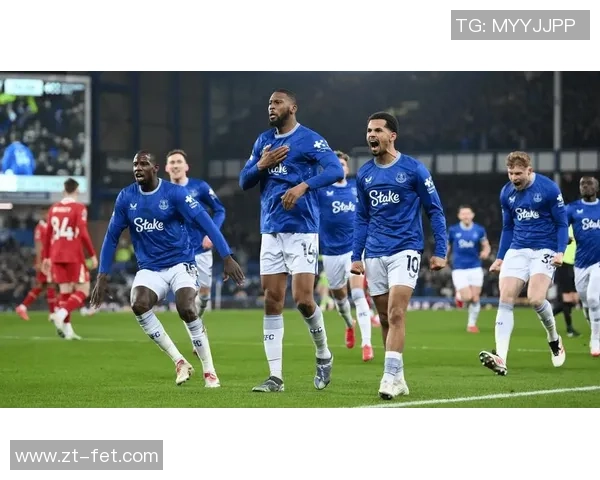 英超焦点战巴萨与马竞激战成平点球大战引发全场狂欢