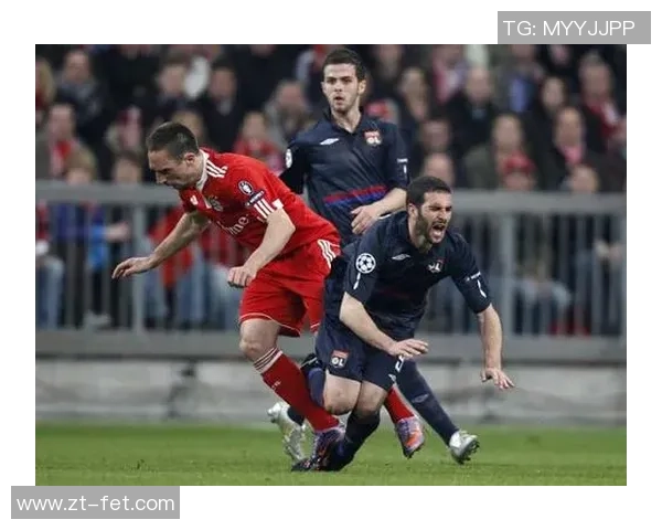 世界杯精彩对决拜仁大胜里昂红牌事件引发全场热议与数据分析 世界杯精彩对决拜仁大胜里昂红牌事件引发全场热议与数据分析