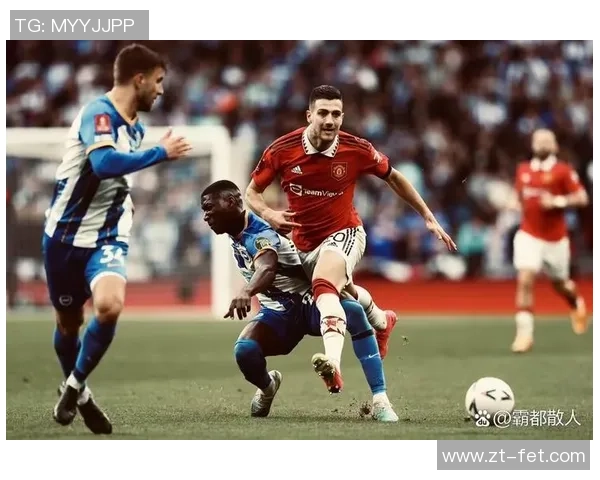 友谊赛曼联与曼城战成平局精彩瞬间引发全场热议与焦点分析