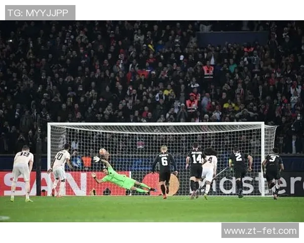 巴黎圣日耳曼大胜曼联引发转会传闻全场沸腾的瞬间回顾