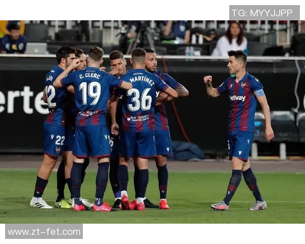 西甲精彩对决那不勒斯与莱比锡激战成平局绝杀瞬间引发全场狂欢